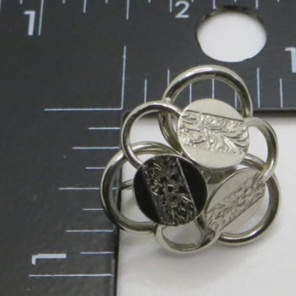 Silver Colored Necklace With Clip On Earrings - Picture 5 of 6